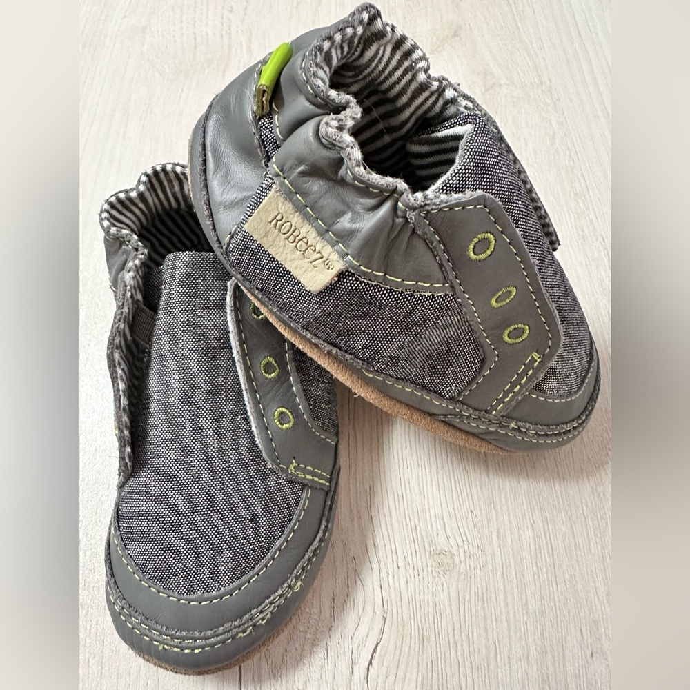 Robeez 12-18 Months New